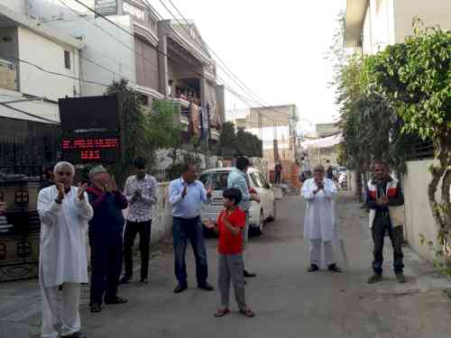 People on Sunday evening expressed appreciation for medical and other staff who are on the forefront of the battle against the coronavirus across the country. They did ringing of bells, beating of metal plates and clapping. This picture was taken in Ludhiana at 5pm on March 22, 2020.