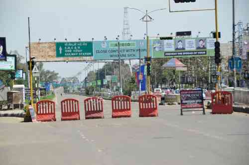 Different Ludhiana city areas captured by the photo-journalist on March 25, 2020 during curfew imposed to check spread of Novel Coronavirus (COVID 19). (Photos: AJAY)