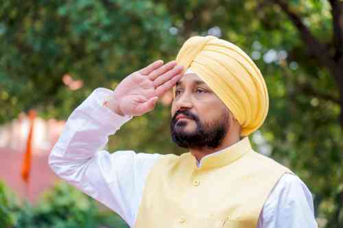 Punjab CM Charanjit Singh Channi accorded guard of honour on his first visit to Ludhiana after becoming CM, at Circuit House Ludhiana on October 27, 2021.