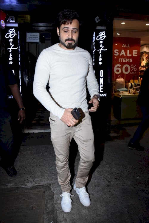 Emraan Hashmi spotted at Bandra. /Pic by News Helpline