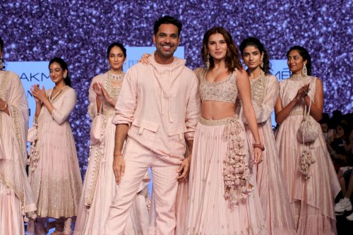 Tara Sutaria as showstopper for Punit Balana during Lakme Fashion Week 2020/Pics by News Helpline