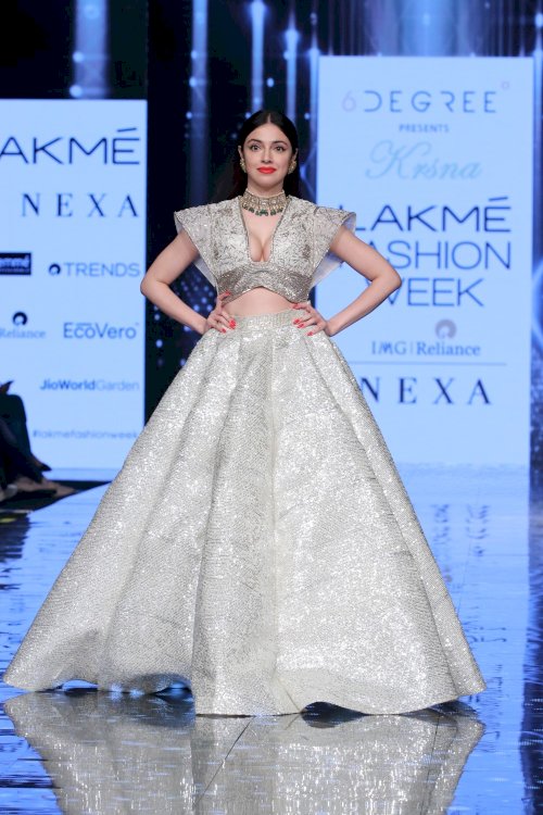 Divya Khosla Kumar, Dheeraj Dhoopar, Sahil Anand & Rhea Chakraborty on ramp in Lakme Fashion Week. /Pics by News Helpline Lfw Sr 2020