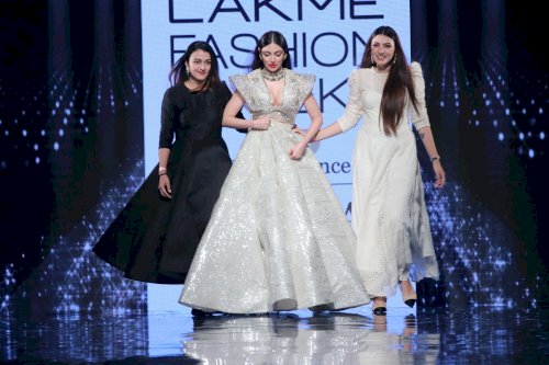 Divya Khosla Kumar, Dheeraj Dhoopar, Sahil Anand & Rhea Chakraborty on ramp in Lakme Fashion Week. /Pics by News Helpline Lfw Sr 2020