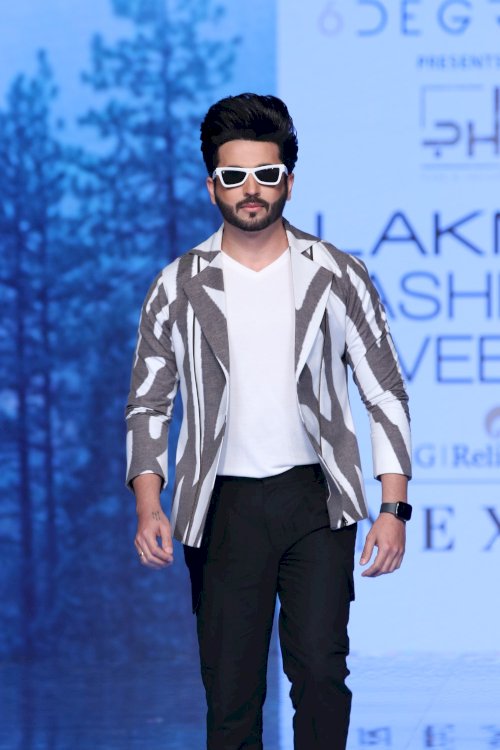 Divya Khosla Kumar, Dheeraj Dhoopar, Sahil Anand & Rhea Chakraborty on ramp in Lakme Fashion Week. /Pics by News Helpline Lfw Sr 2020