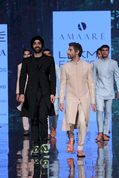 Jim Sarab,Kunal Khemu & Amit Sadh  on ramp in Lakme Fashion Week. /Pics by News Helpline