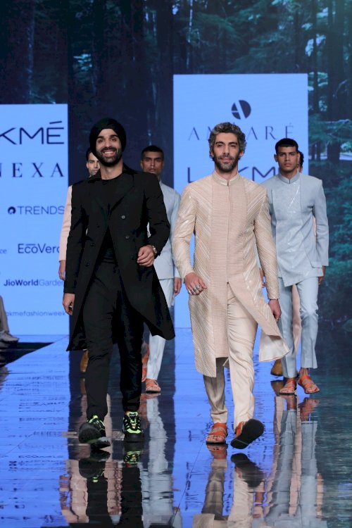 Jim Sarab,Kunal Khemu & Amit Sadh  on ramp in Lakme Fashion Week. /Pics by News Helpline