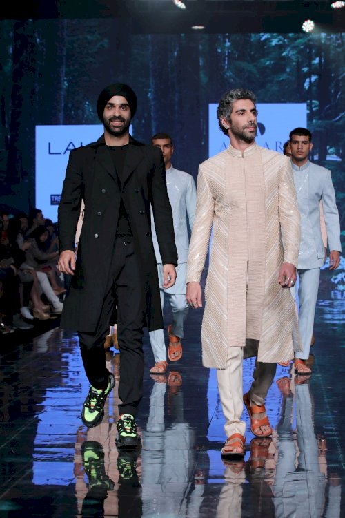 Jim Sarab,Kunal Khemu & Amit Sadh  on ramp in Lakme Fashion Week. /Pics by News Helpline