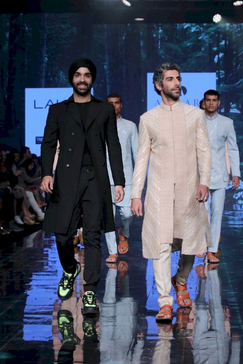 Jim Sarab,Kunal Khemu & Amit Sadh  on ramp in Lakme Fashion Week. /Pics by News Helpline