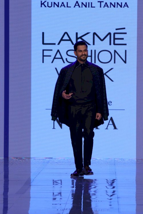 Jim Sarab,Kunal Khemu & Amit Sadh  on ramp in Lakme Fashion Week. /Pics by News Helpline