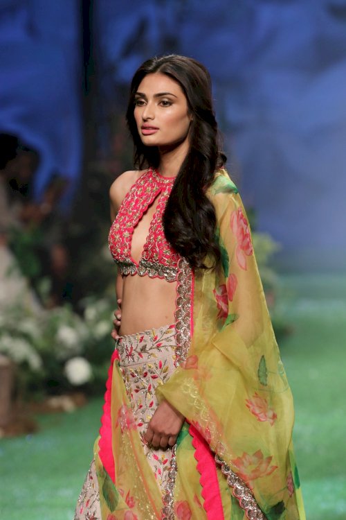 Iliana D Cruz & Athiya Shetty on ramp in Lakme Fashion Week 2020. /Pics by News Helpline