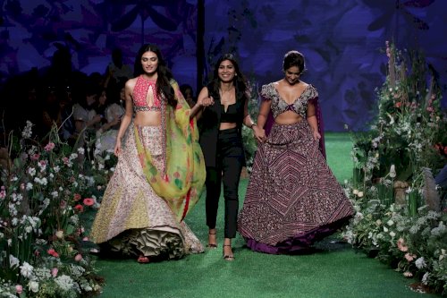 Iliana D Cruz & Athiya Shetty on ramp in Lakme Fashion Week 2020. /Pics by News Helpline