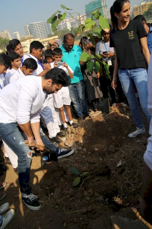 Aditya Roy Kapur and Pragya Kapoor at launch of NGO `Ek Saath - The Earth Foundation’./ Pics by News Helpline