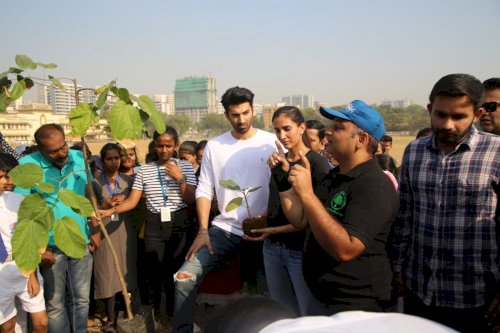 Aditya Roy Kapur and Pragya Kapoor at launch of NGO `Ek Saath - The Earth Foundation’./ Pics by News Helpline
