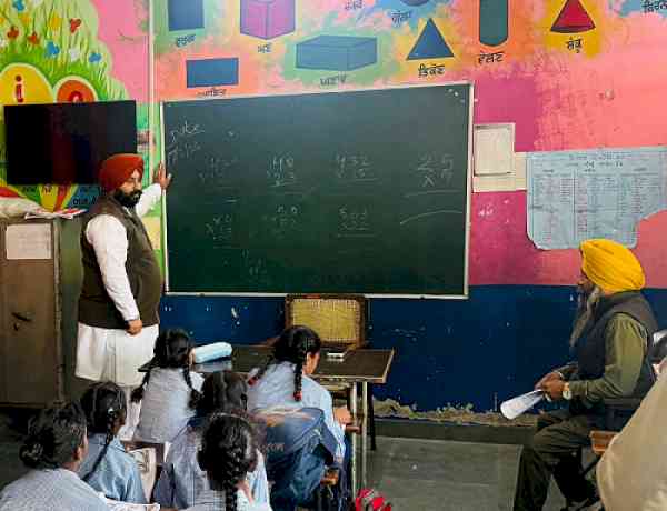 Bhagwant Mann Govt Enforces Strict Accountability to Strengthen ‘Sikhya Kranti’, Show-Cause Notices Issued to 6 Teachers