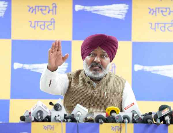 Liquor Scam Case Collapses: Court Acquits Kejriwal and AAP Leaders, Exposes BJP’s Political Conspiracy