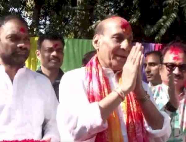 Rajnath Singh, J.P. Nadda celebrate Holi, extend greetings to countrymen