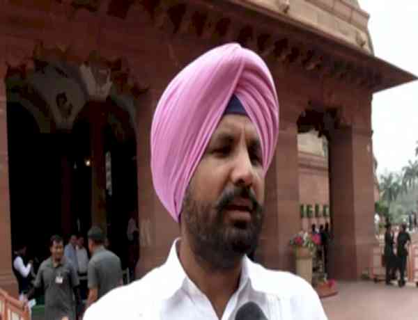 Congress hits back at Kangana Ranaut over remarks on Rahul Gandhi