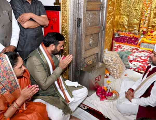 Haryana CM Saini, wife Suman pay obeisance at Mata Mansa Devi Temple