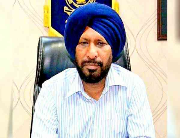 Dhaliwal slams BJP for taking credit over excise duty cut, asks Jakhar to specify petrol pumps selling cheaper fuel