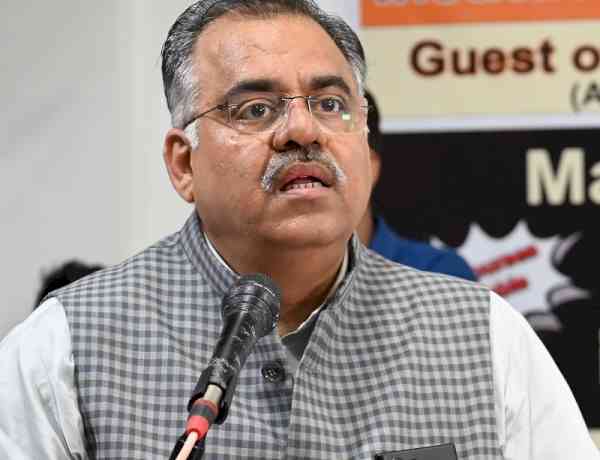 Law and order collapsed, repeated insult to revered Babasaheb, grenade attacks on police stations alarming: Tarun Chugh