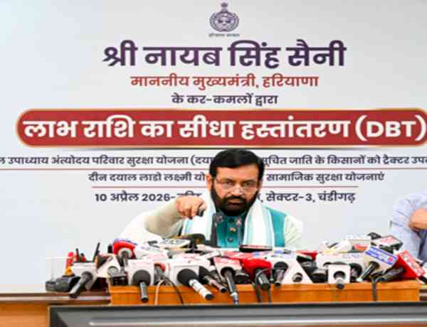 Haryana CM transfers Rs 1,665 crore into bank accounts of beneficiaries