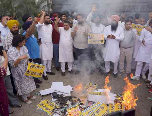 Public anger erupts across Punjab as turncoat MPs face ‘Punjab de Gaddar’ slogans on walls & streets