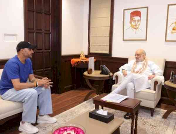 Harbhajan discusses Punjab issues with HM Amit Shah