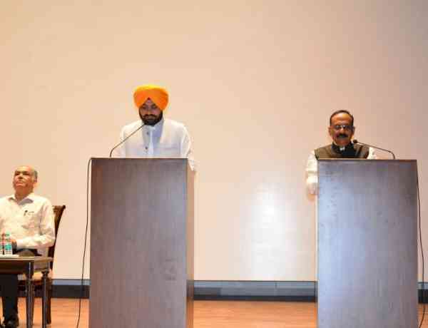 Retired IAS Officer Sanjay Gupta Assumes Charge as Chairperson of Punjab State Electricity Regulatory Commission