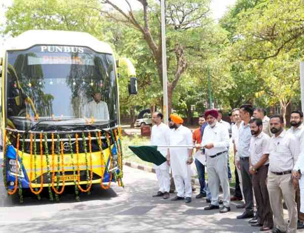 Bhagwant Mann Govt expands luxury bus fleet to Delhi Airport; Transport Minister Harpal Singh Cheema flags off 5 new Super Integral Volvo coaches