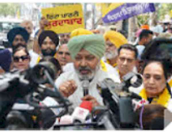 AAP Holds Statewide Protests Against Akali Dal’s Anti-Panth & Anti-Punjab Activities By Spreading Fake Video Targeting CM Bhagwant Singh Mann