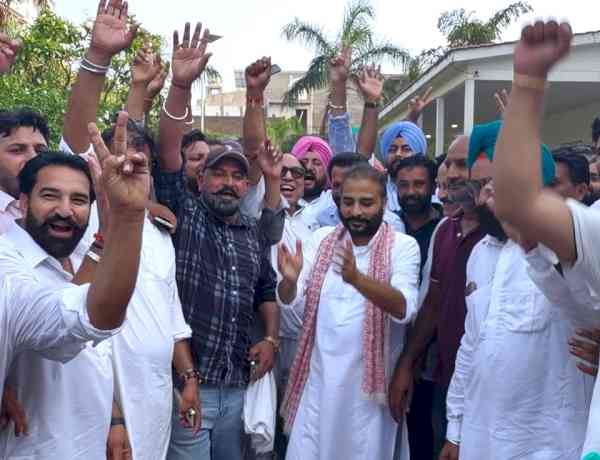 Congress storms Guruharsahai MC polls, clinches 13 of 15 wards