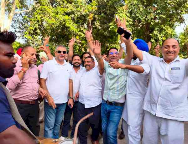 Congress retains control of Ferozepur MC, Ashok Sachdeva elected president