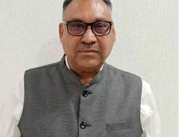 Industry in Reverse Gear Under AAP Rule: Dewan