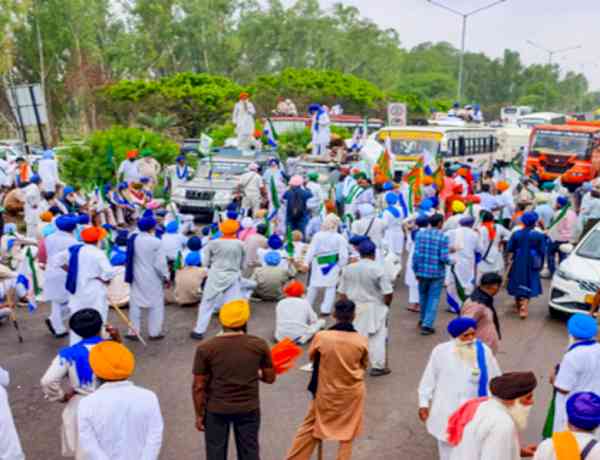 Punjab farmers begin retreat from interstate borders as Haryana minister accepts their demands 