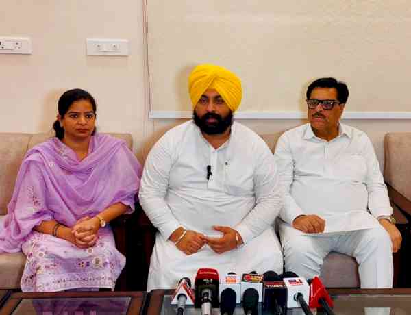 Bhagwant Mann Govt Implements Historic Decisions for Safai Sewaks & Sewer Men Across Punjab; Salaries of Safai Sewaks Doubled: Harjot Singh Bains