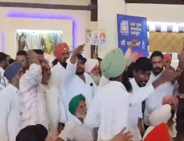 Congress infighting continues; 'Save Punjab, bring Channi' slogans raised