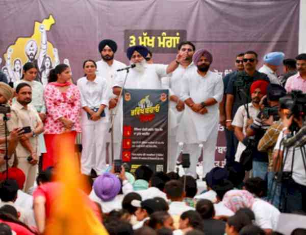 Sukhbir Badal challenges Kejriwal for debate on paper leaks in Punjab