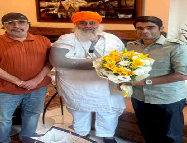 BJP leaders visit injured Sukhbir Badal, wish speedy recovery