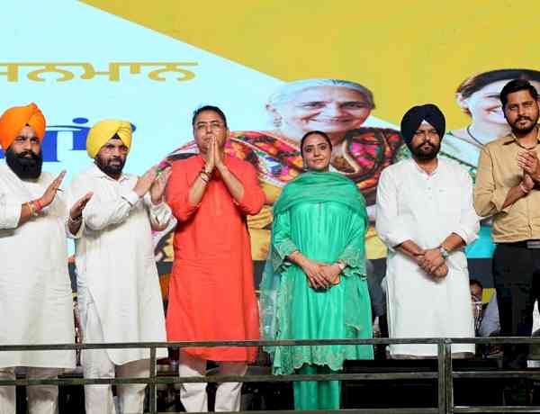 On Raksha Bandhan, CM Bhagwant Singh Mann Fulfils Brother’s Duty, Transfers Sanman Rashi to Accounts of 1.37 Lakh Satkar Sakhis