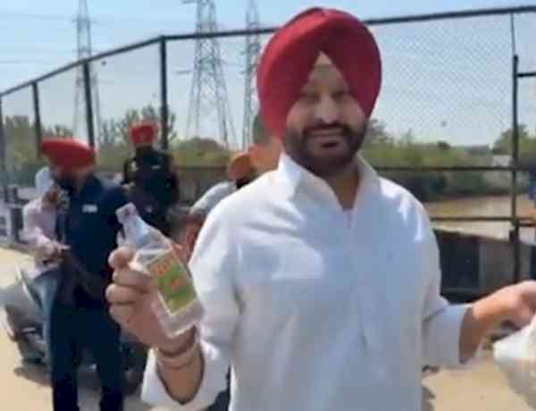 Ravneet Bittu detained after protesting near CM Mann’s cavalcade in Ludhiana