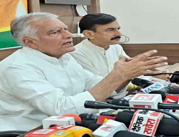 Sunil Jakhar accuses Punjab govt of taking credit for Centre schemes