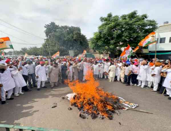 Congress workers stage protest in Punjab to demand resignation of CEC Gyanesh Kumar