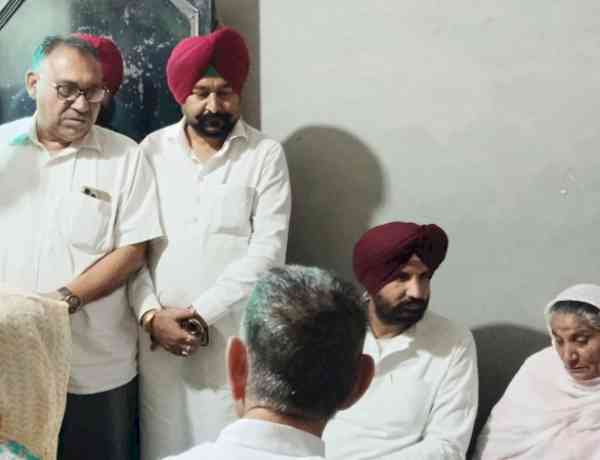 Warring Slams AAP Over Law & Order, Vows Congress Will Deliver Peace and a Drug Free Punjab