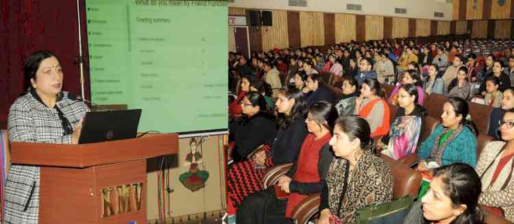 Kanya Maha Vidyalaya commences on line teaching learning management program