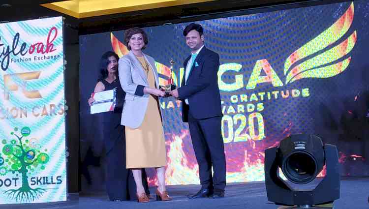 Tricity based company ThinkNEXT gets National Gratitude Award 2020 from Bollywood Actress Sonali Bendre 