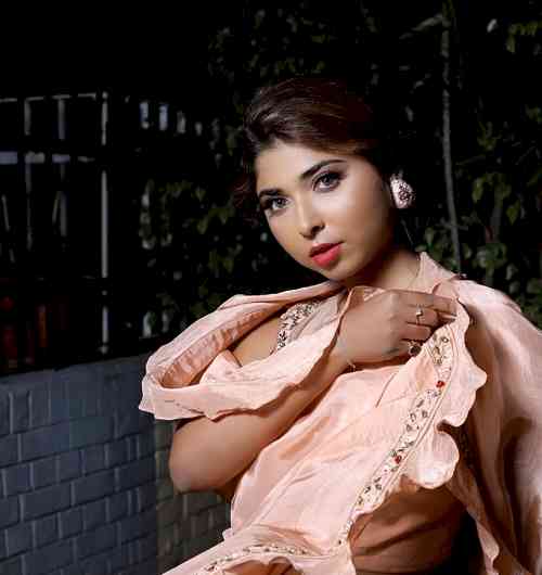 Mumbai model Tanvi showcases Pooja Bahl’s collection