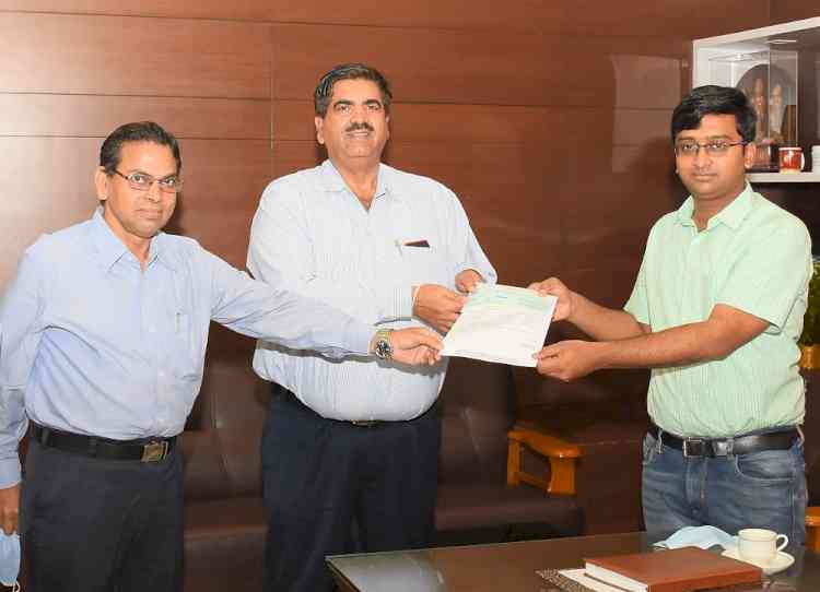 NMDC contributes Rs 60 Lakh to Ballari District Administration to support fight against covid-19