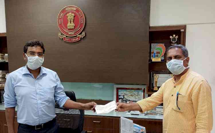 COVID 19: NRI Harvey Saran donates Rs 11.08 lakh for District Red Cross Society Ludhiana