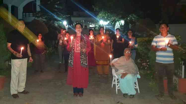 KMVites light diyas, candles and torches to show solidarity against coronavirus