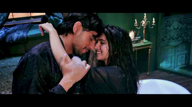 Sidharth Malhotra and Tara Sutaria to team up once again in Bhushan Kumar's next music video Masakali